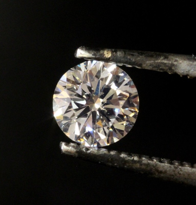 GIA loose certified .55ct VS2 F round brilliant diamond Natural estate