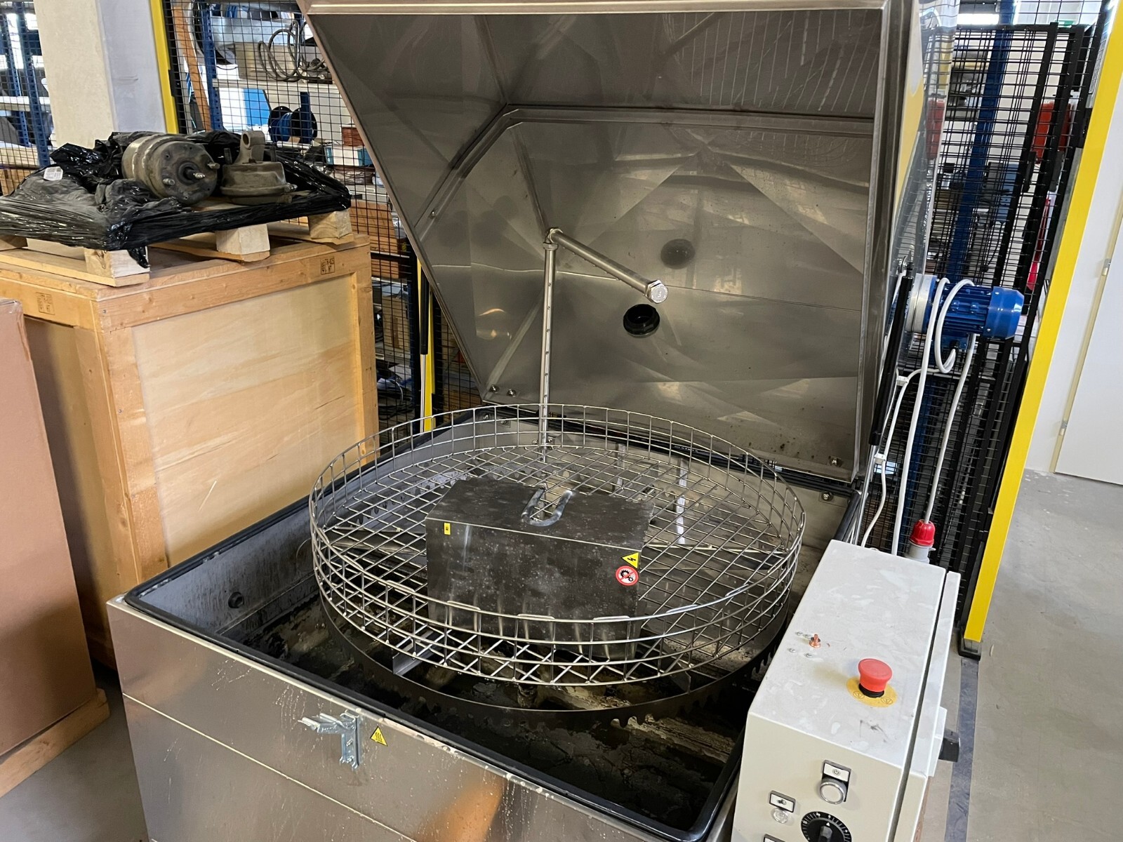 Ex Demo Auto Hot Parts Washer Degreaser £3,795 + VAT from £3.10 + VAT