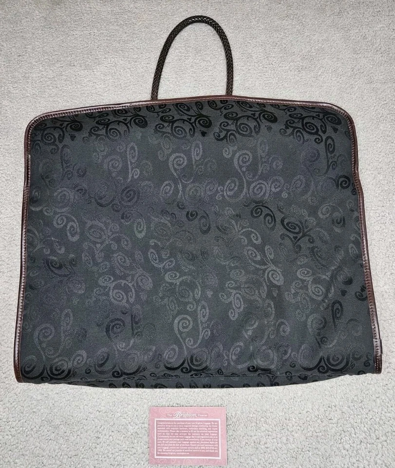 De Colección Brighton Jacquard Negro y Marrón Croc.Emb. Bolso de viaje para ropa con adornos de cuero. Foto 2 de 4