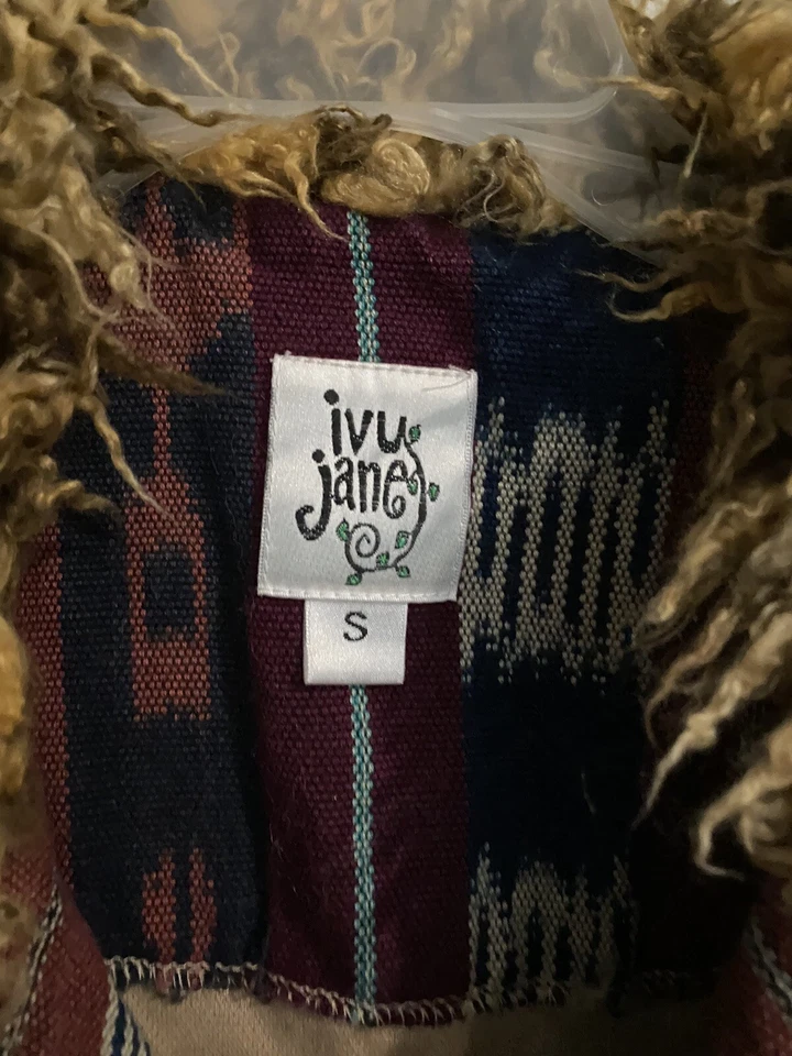 Chaqueta Ivy Jane Boho Bronceada Azul Marino Cremallera Frontal Cuello de Piel Sintética Geométrica S  Foto 2 de 4