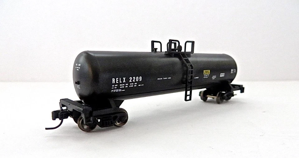 N Gauge Athearn Runner Pack of 3 Single Dome RELX Tank Cars Low Ship - Image 4 of 4