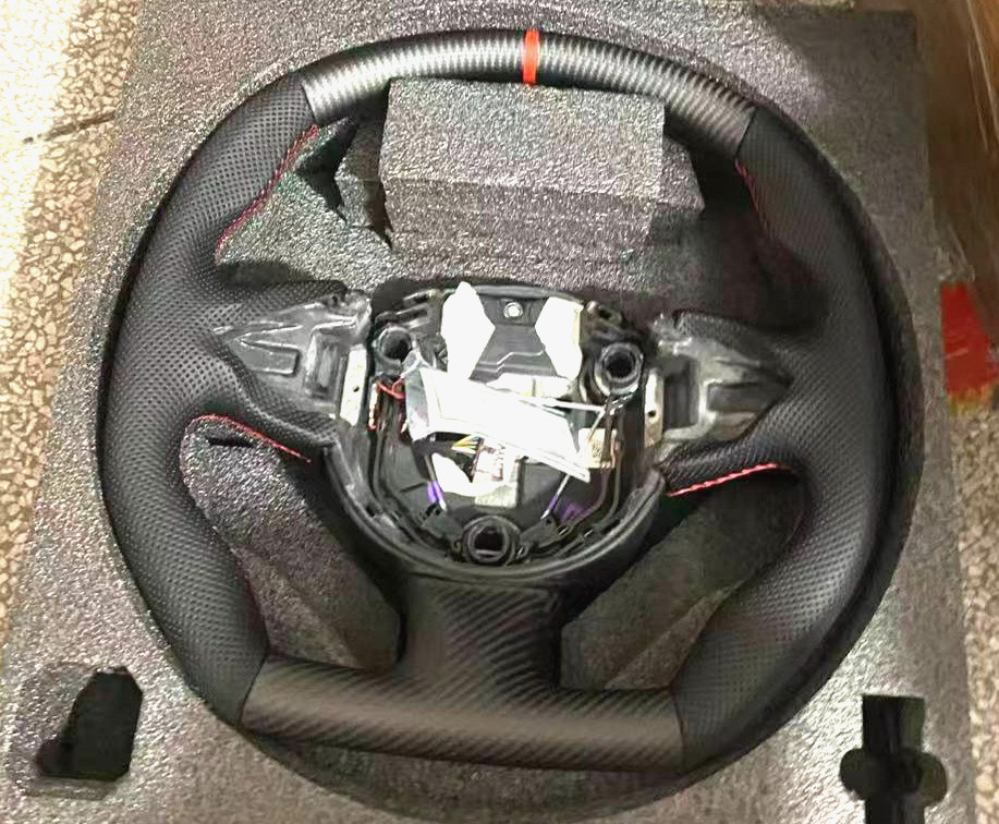 Aston Martin Vantage Steering wheel