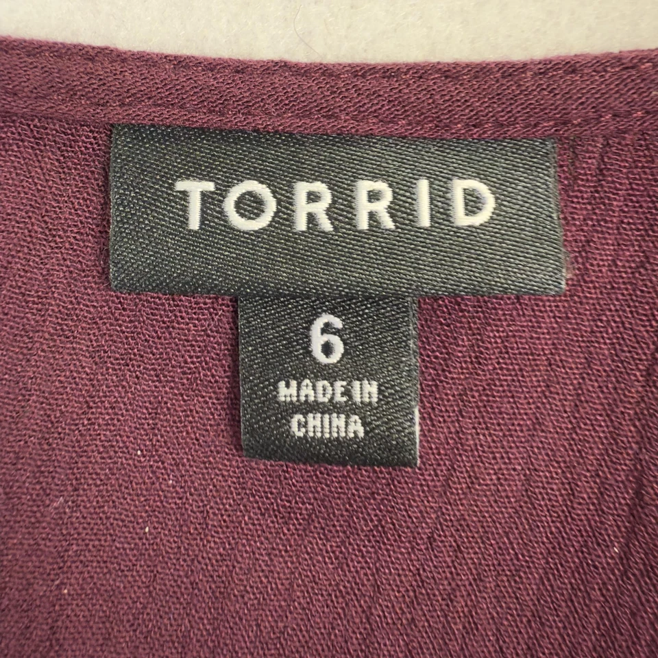 Blusa túnica boho campesina con cordones de ganchillo púrpura TORRID Top para mujer 6X borlas Foto 4 de 4