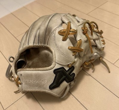Used ATOMS Baseball Infield Glove RH 066 Model