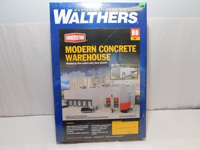 Walthers Cornerstone 933-4067 HO Scale Structure Kit, Modern Concrete Warehouse