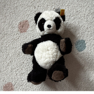 Steiff Panda Stoff- & Plüschtier Mini (unter 15 cm) schwarz/weiß mit Fahne