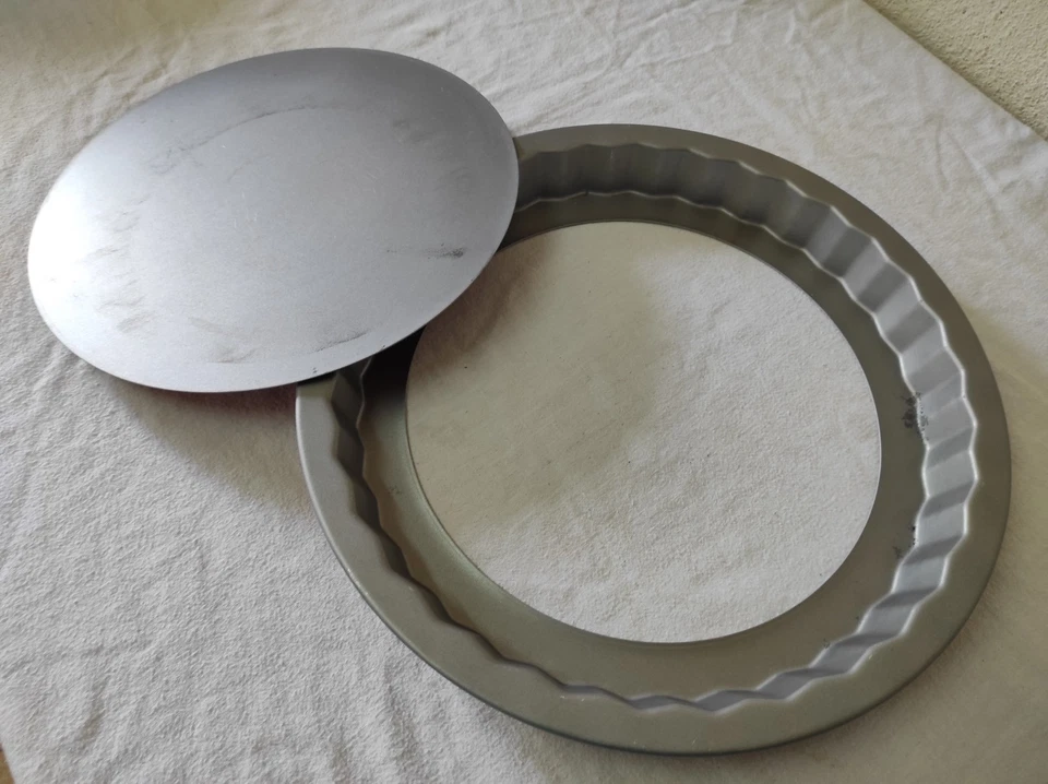 Moule à Gâteau, Tarte Ikéa 31 cm de diamètre ext par 3 cm de haut - Photo 2/4