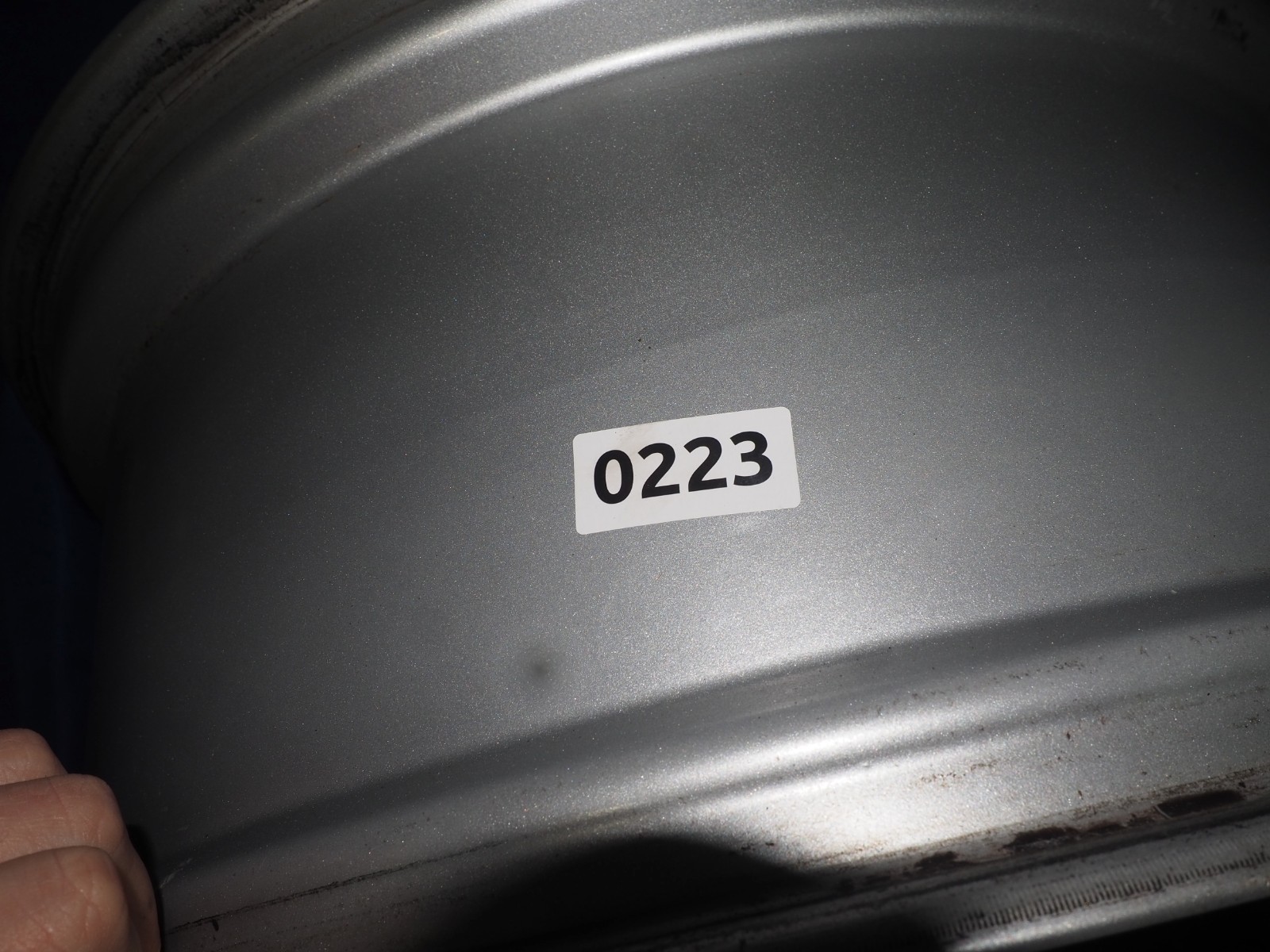 2011-2014 McLaren MP4-12C Front 20" x 8.5" Front Wheel Rim OEM *Small Nick*