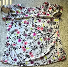 Koi Scrub Top Medium But Fits Like A Large Bust 21 Inches