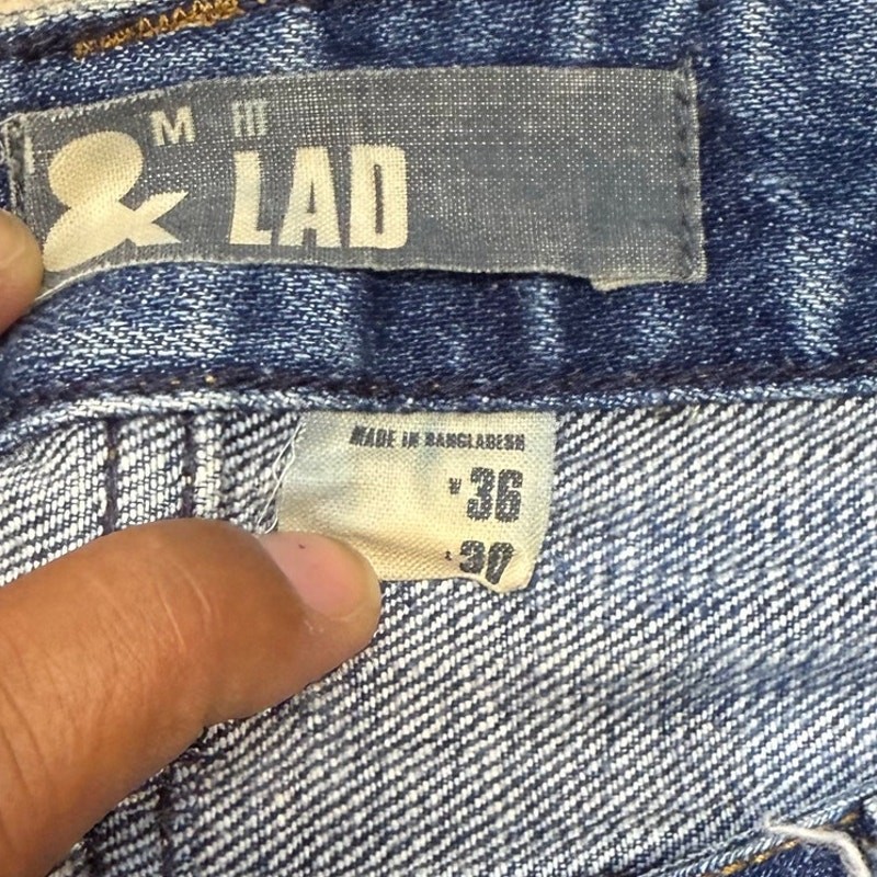 H&M &Denim 36X30 Fit LAD Straight Leg Jeans Distressed Midrise Grunge Streetwear thumbnail 6