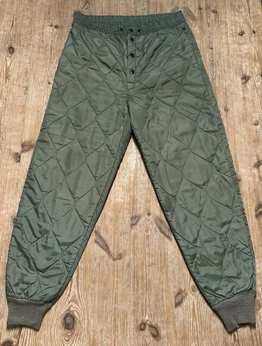 Vintage 1963 Vietnam Era US Military CWU-9/P Quilted Trousers Men’s Small