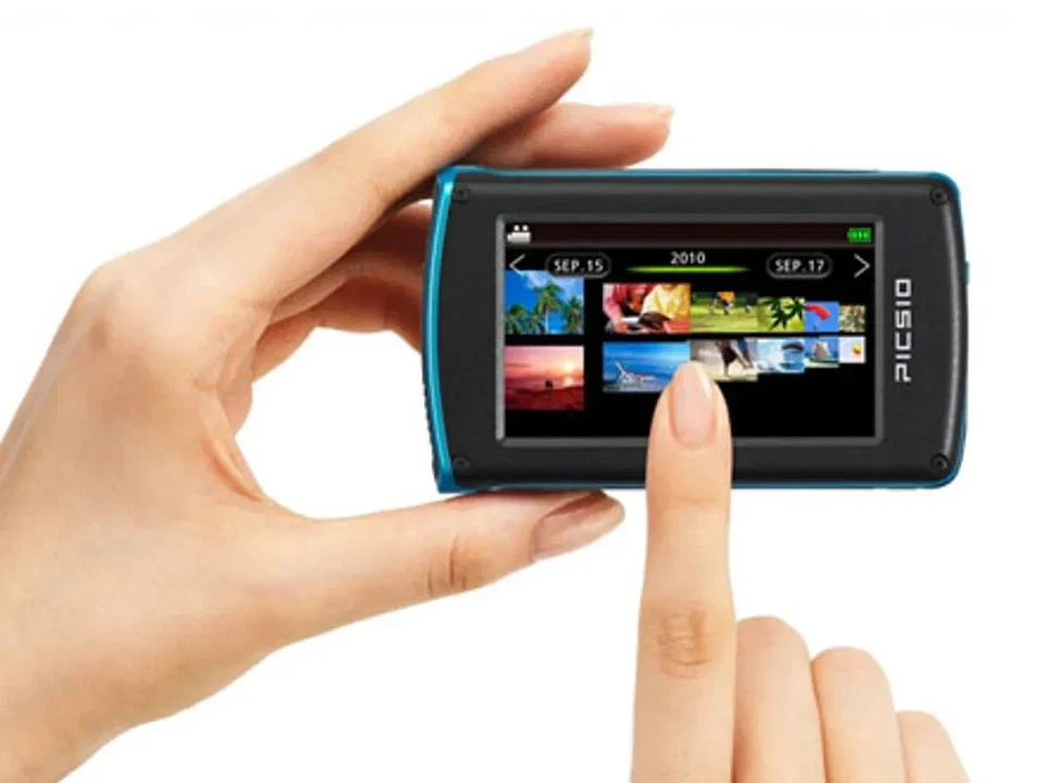 JVC PICSIO GC-WP10AU HD DIGITAL VIDEO CAMERA WATERPROOF POCKET COMPACT 3" TOUCH - Image 4 of 4