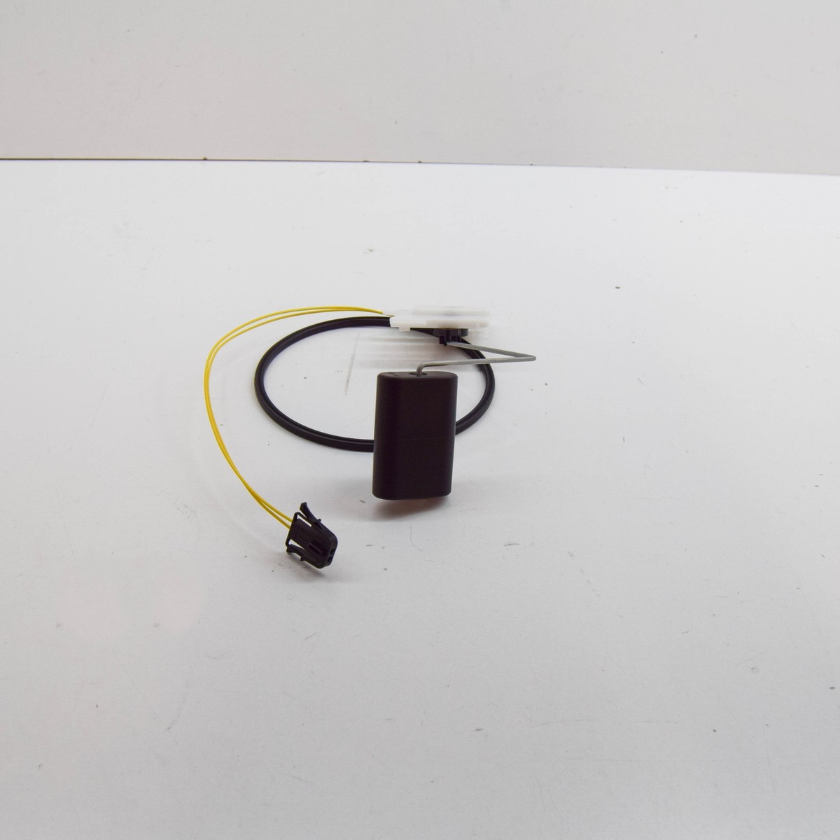 BMW X3 E83 Left Fuel Level sensor xDrive 18d Diesel 2.0