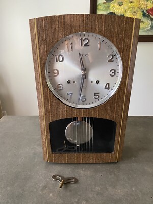 Vintage Seiko 30 Day Pendulum Wind Up Clock Japan Works Key 9.75