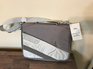 jansport laptop messenger bag