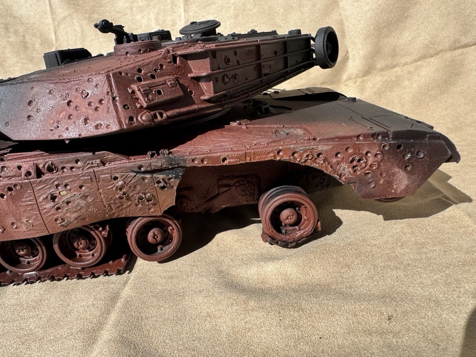 Forces of Valor Bravo Team 1:18 Scale M1A1 Abrams Tank  - Image 4 of 4