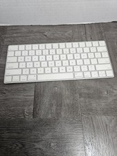 GENUINE APPLE MAGIC KEYBOARD 2 A1644 BLUETOOTH/WIRELESS/RECHARGEABLE MLA22LL/A 