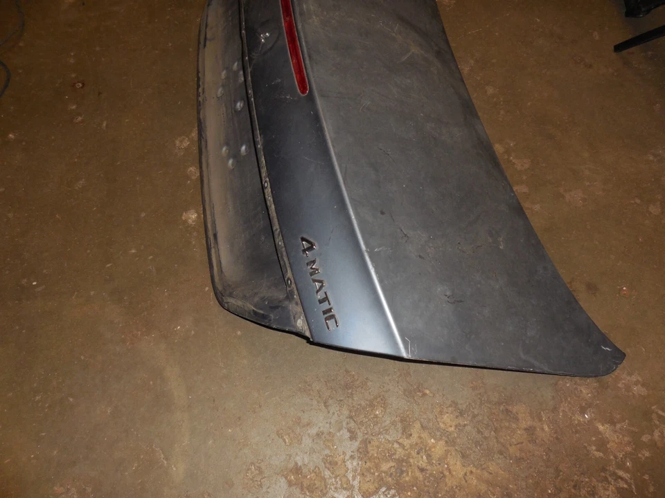 Корпус крышки багажника в сборе 03–09 Mercedes Benz W211 E500 E55 E320 E350 - Изображение 4 из 4