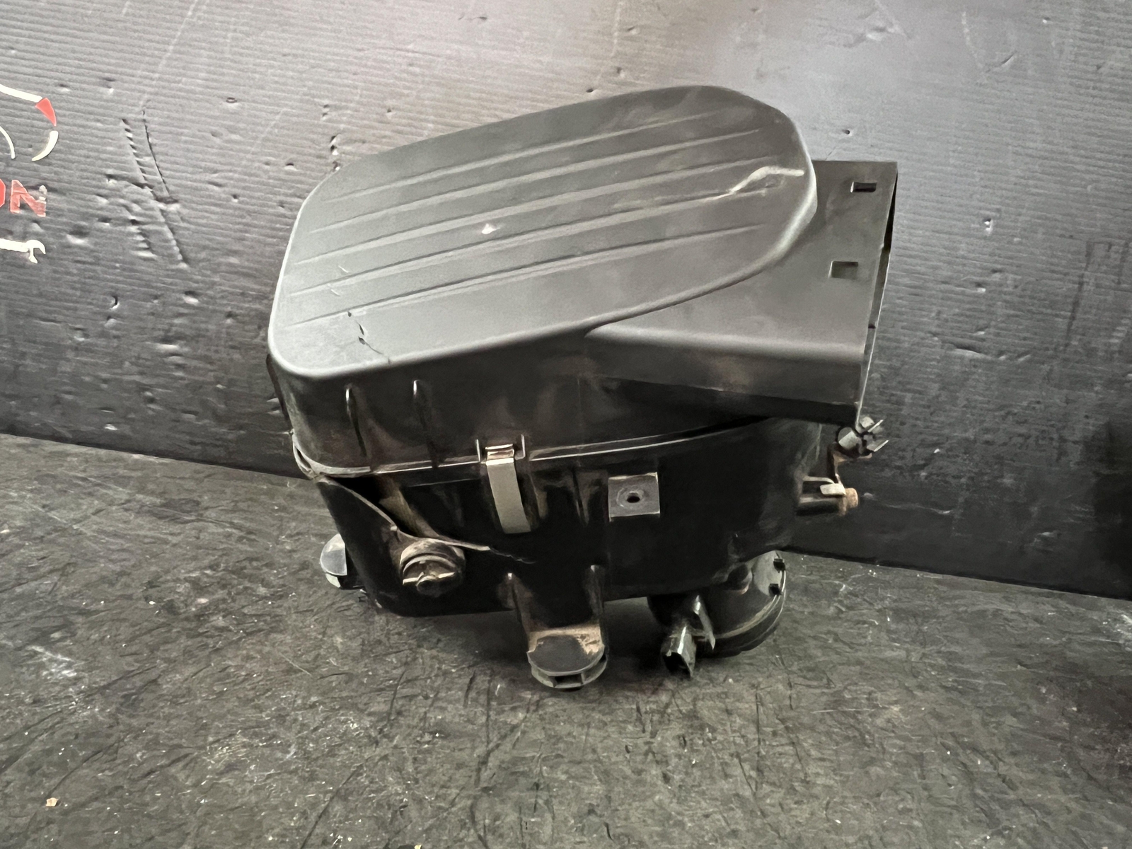 14-17 MASERATI GHIBLI 3.0 LEFT & RIGHT AIR INTAKE CLEANER FILTER BOX
