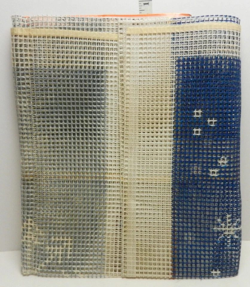 "Country Christmas" Bucilla Latch Hook CANVAS 12120 24"x36" Rug or Wall Hanging - Image 4 of 4