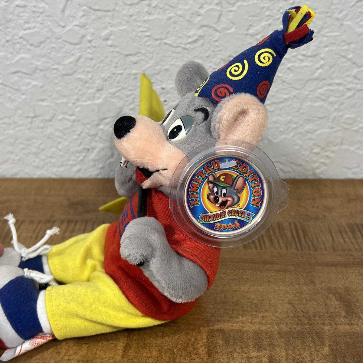 Chuck E Cheese 2004 Limited Edition Happy Birthday Plush w/ Tag | eBay