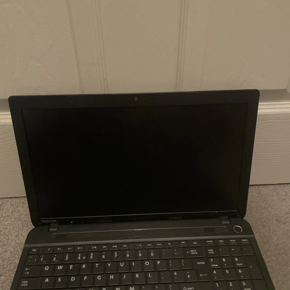 15.6INCH Toshiba Satellite PRO C50-A-1E6 Intel Core I3 8TH 128Gb - Image 4 of 4