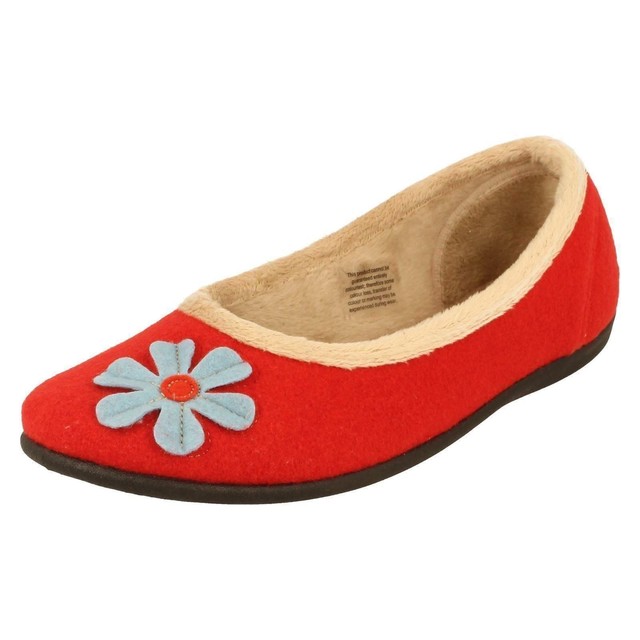 red slippers womens