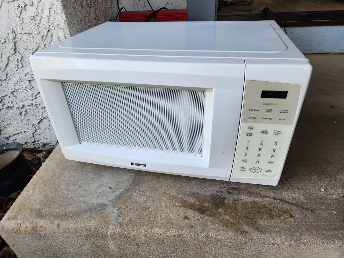 Kenmore 721.66022500 White Microwave Oven Countertop