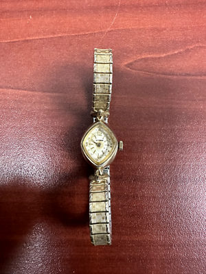 Women's Vintage Classic Wittnauer 10K Gold Filled Bezel Wind Up