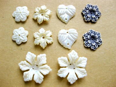30 Blüten oder Blätter, verschiedene Formen,creme,13 bis 24mm,Applikationen,A25