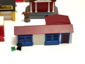 Lot of Vintage Galoob Micro Machines Travel City Pieces Quarry, House, City Hall