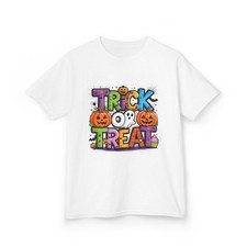 Kids Halloween"Trick or Treat" T-Shirt Unisex Halloween and Fall Apparel XS-XL