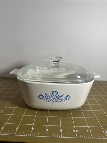 Vintage CORNING WARE Blue Cornflower P-1 1/2 -B Casserole Dish W/Pyrex Lid