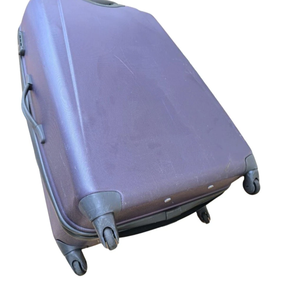 Maleta viaje Rígida Delsey 140L Violeta con Ruedas Giro 360º en Excelente Estado - Imagen 2 de 4