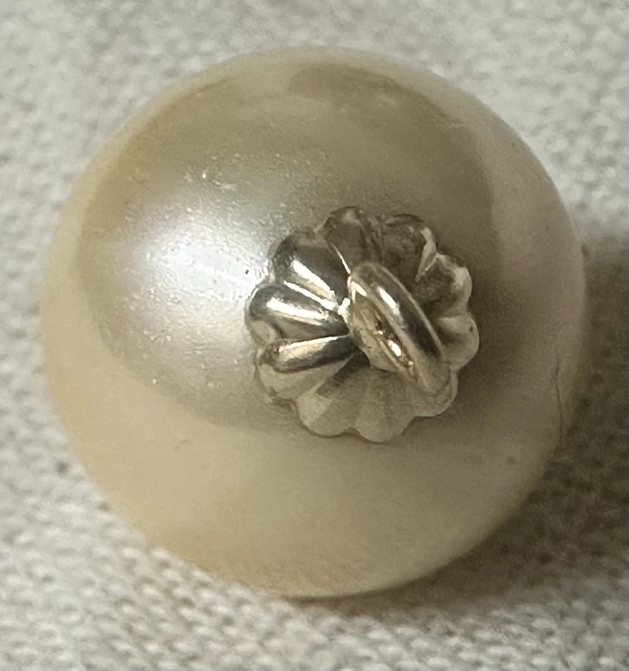 12mm Vintage Swarovski Simulation Faux Golden South Sea Pearl Pendant 14k Gold - Image 2 of 4