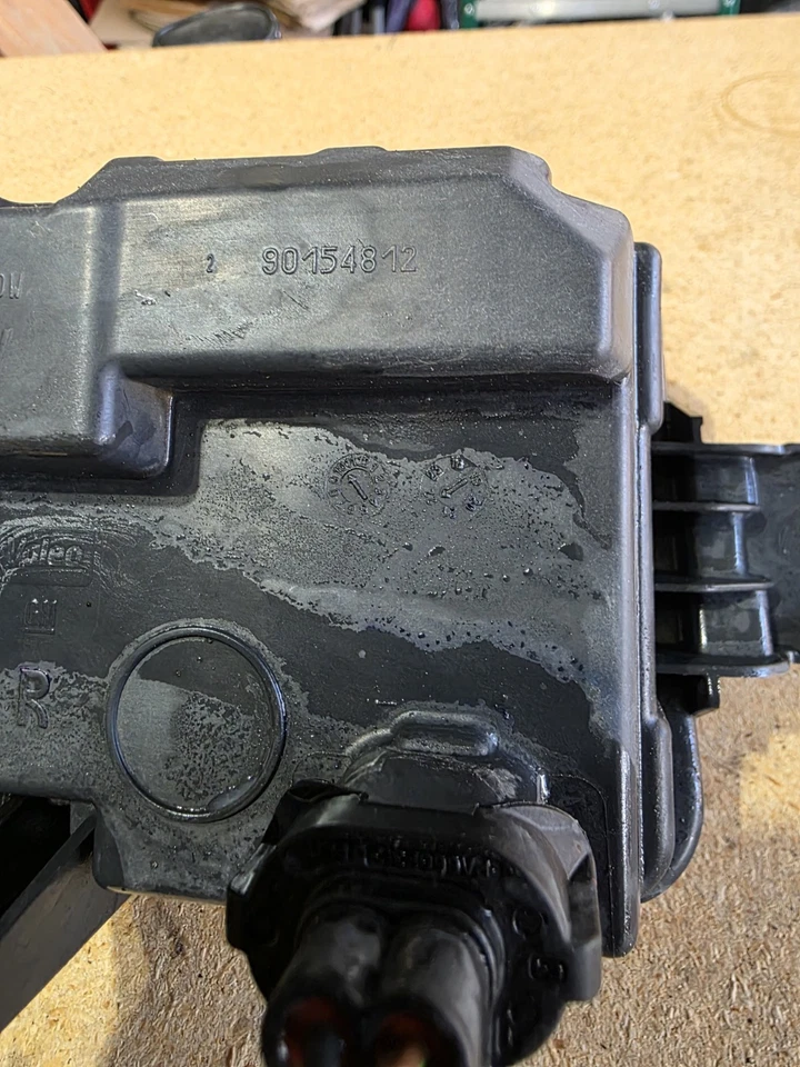 Farol de neblina 2021-24 GMC Yukon/Canyon direito do passageiro  - Imagem 4 de 4