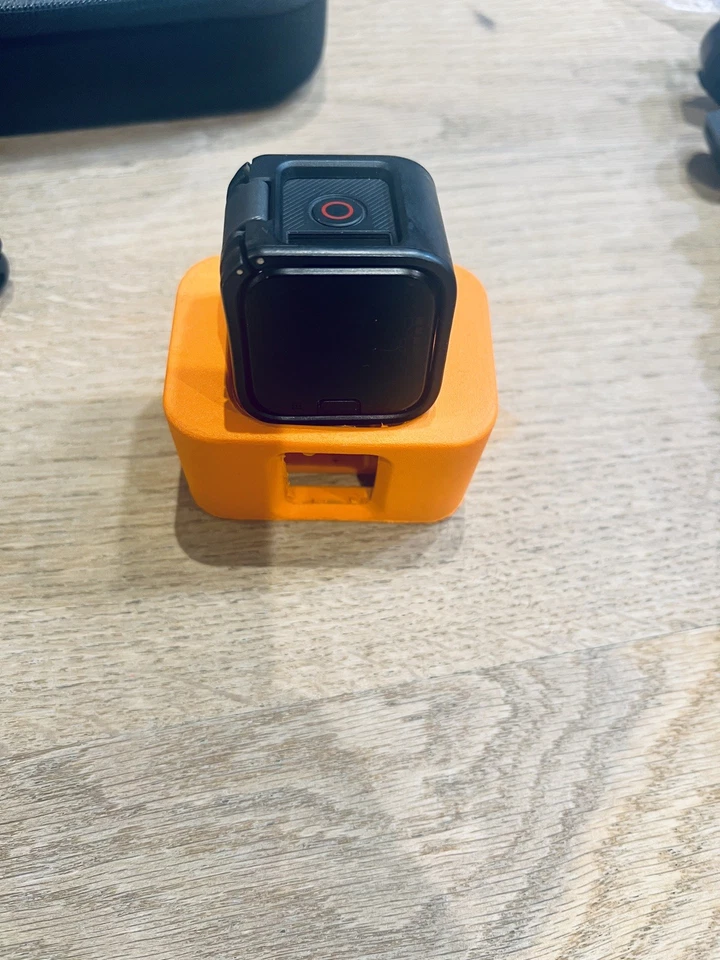  GoPro HERO4 Session Action Camera + Full Mounting Kit – Excellent Condition - Image 2 of 3