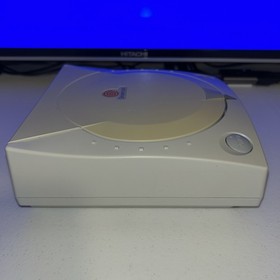 Sega Dreamcast HKT-3020 White NTSC Console for Parts. Powers On Not Working