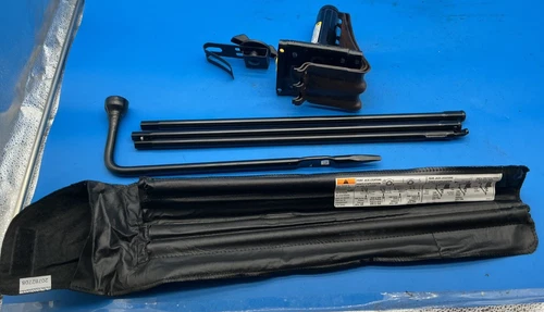 Tire Jack Assembly For: 2011-2019 Chevrolet Silverado/GMC Sierra 2500HD 22969379