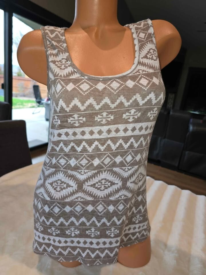 Maurices Medium Open Back Cute Shirt New Arrival