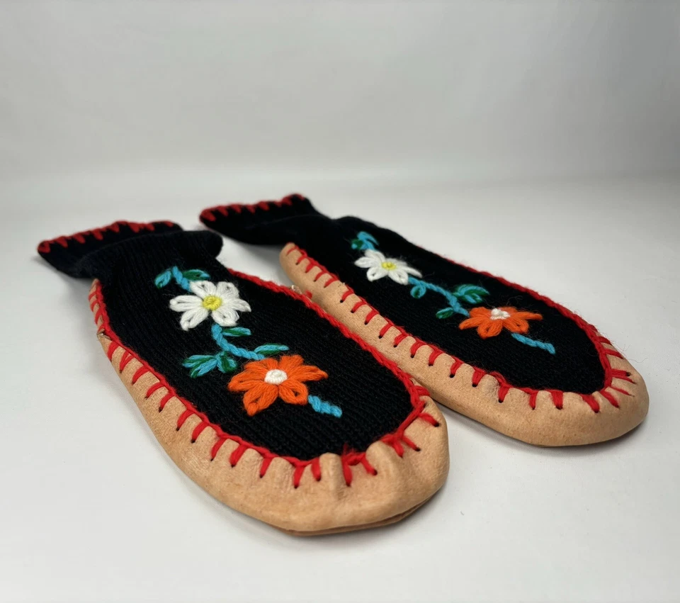 NUEVAS Zapatillas Mocasín Bordadas Cuero Genuino 100% Lana Calcetines Combo Medianas Foto 2 de 4