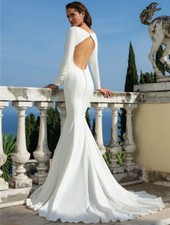 Scoop Neck Mermaid Wedding Dresses New Long Sleeves Backless Button Bridal Gowns