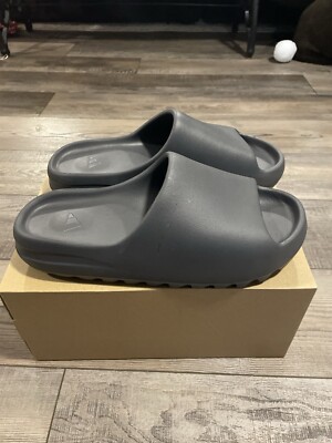 Yeezy Slide Onyx Size 14