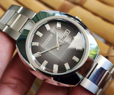 Vintage Automatic Citizen Watch Automatic Gray Dial 61-6796 Facet Crystal Seven