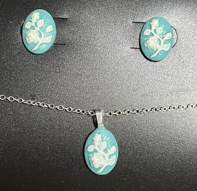 Aqua Set Of A White Single Rose On Silver Plated 20  Chain & Pair Of Earrings