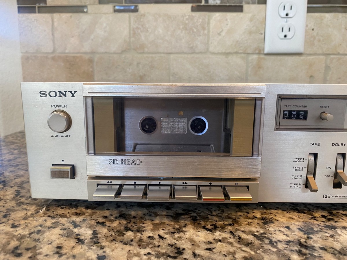 Sony TC-K222ESL Cassette Deck Powered on For Parts or Repair Free Shipping