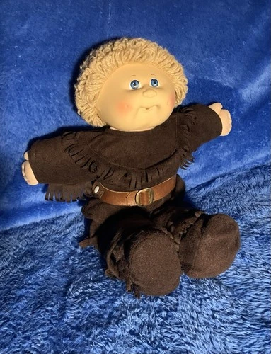 VTG 1985 Cabbage Patch Doll-Curly Blonde Hair-Blue Eyes-Fringed Outfit-Moccasins