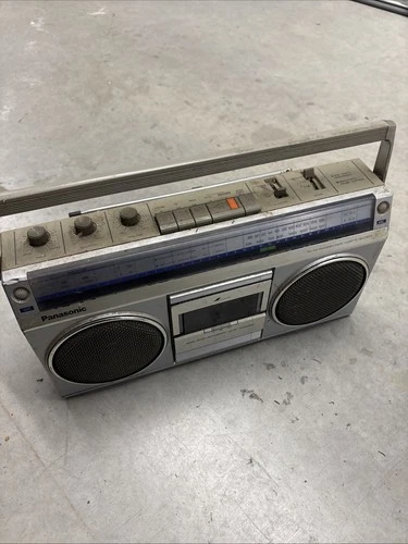 Vintage Panasonic RX-4940 Portable Stereo Boombox FM AM Casette Radio Untested