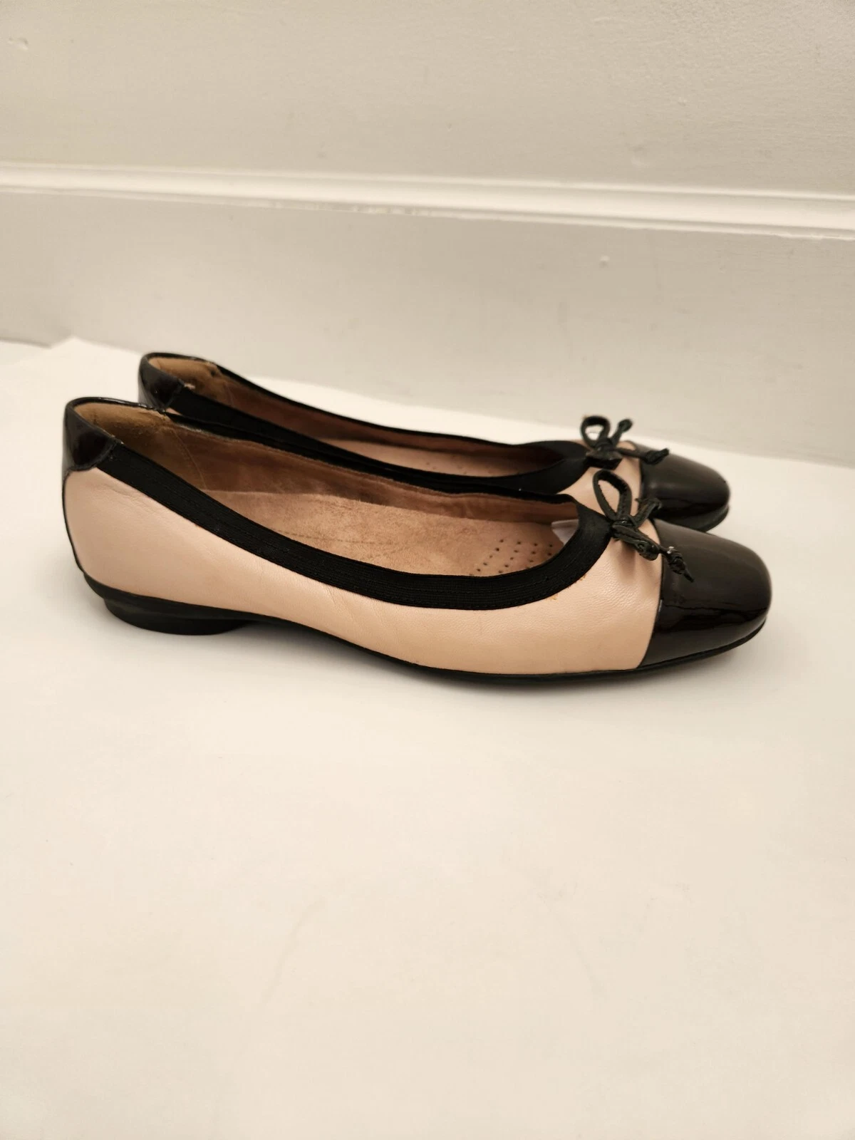 Clarks Artisan Beige Nero Pelle Cap Toe Colorblock Ballerine Strette Donna 8 N