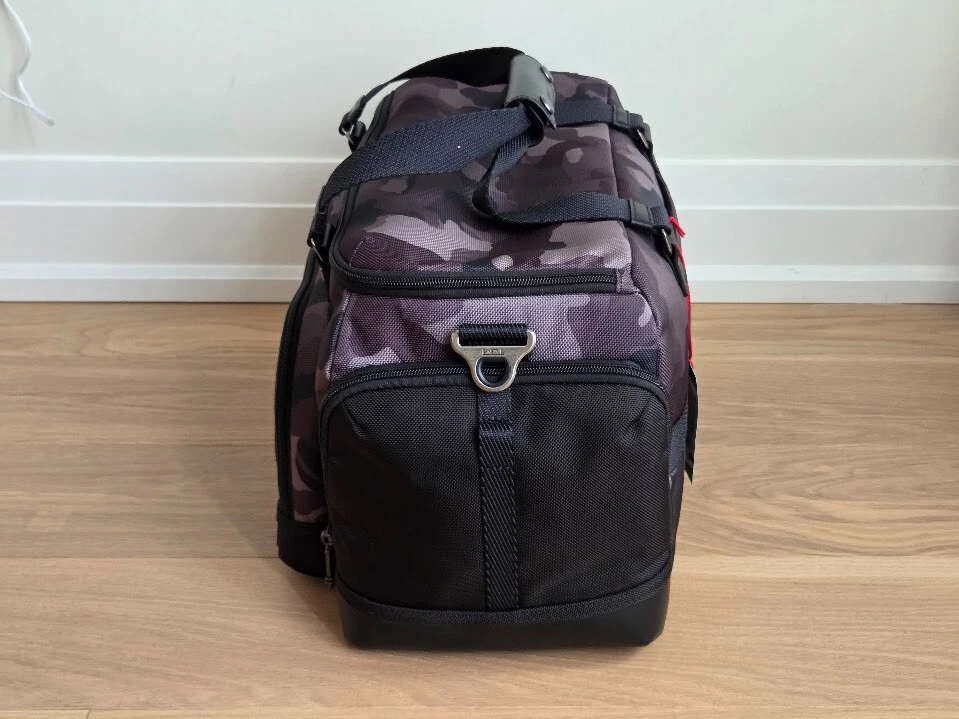 Bolso de fin de semana TUMI Alpha Charge 20" | Nuevo | Camuflaje balístico Foto 4 de 4